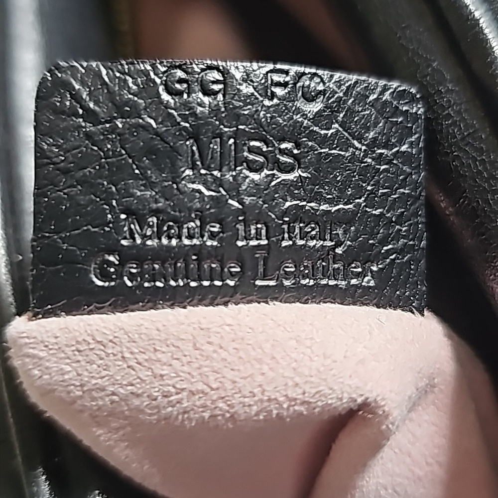 Bally Handbag - Picture 10 of 15